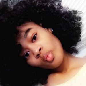 Meet your Posher, Daisie